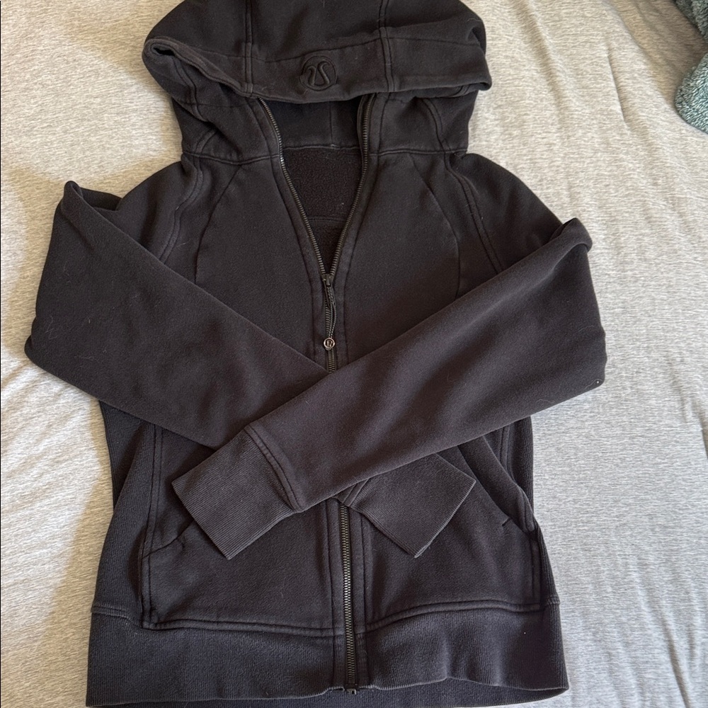 lululemon athletica Black Full-Zip Hooded Jacket w/ thumbholes